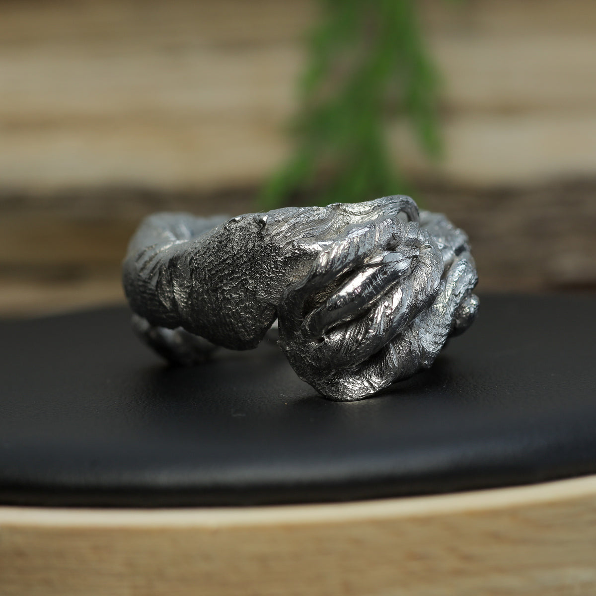 "Hikeme" Sculptural Solid 925 Silver Ring (38g)