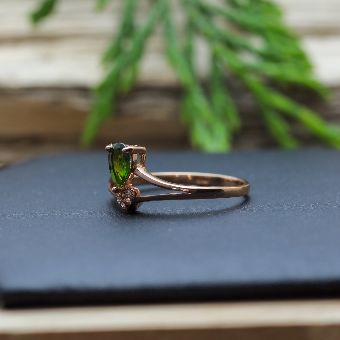Pear Chrome Diopside Heart Split-Band Ring in Sterling Silver