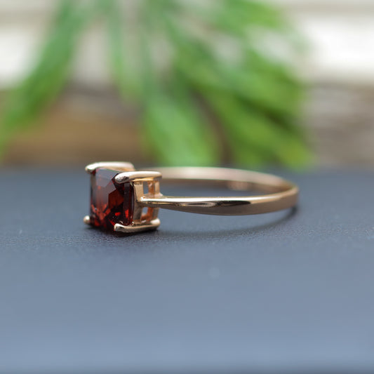 Square-Cut Garnet Minimalist Ring in Sterling Silver