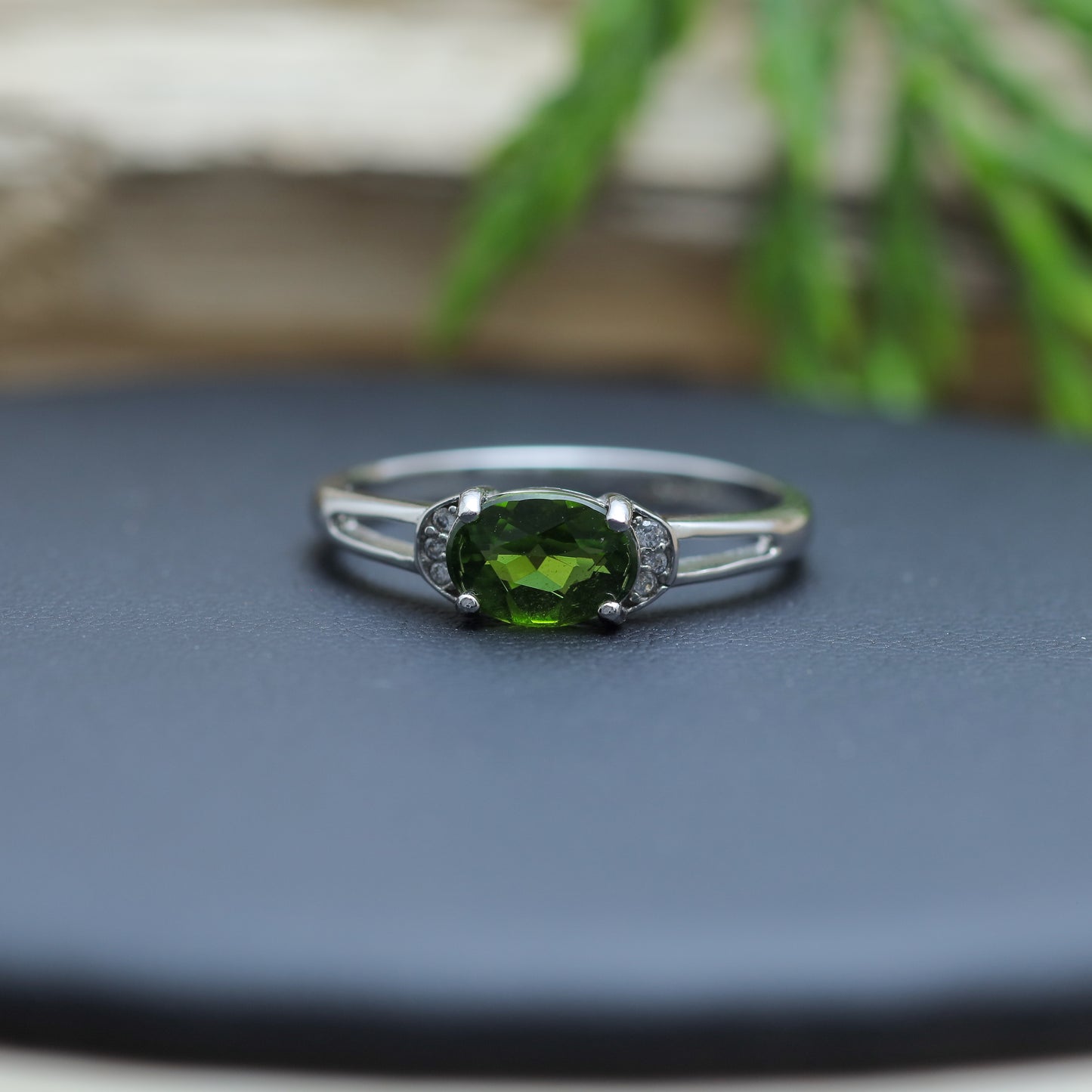 Oval Chrome Diopside  Ring in Sterling Silver