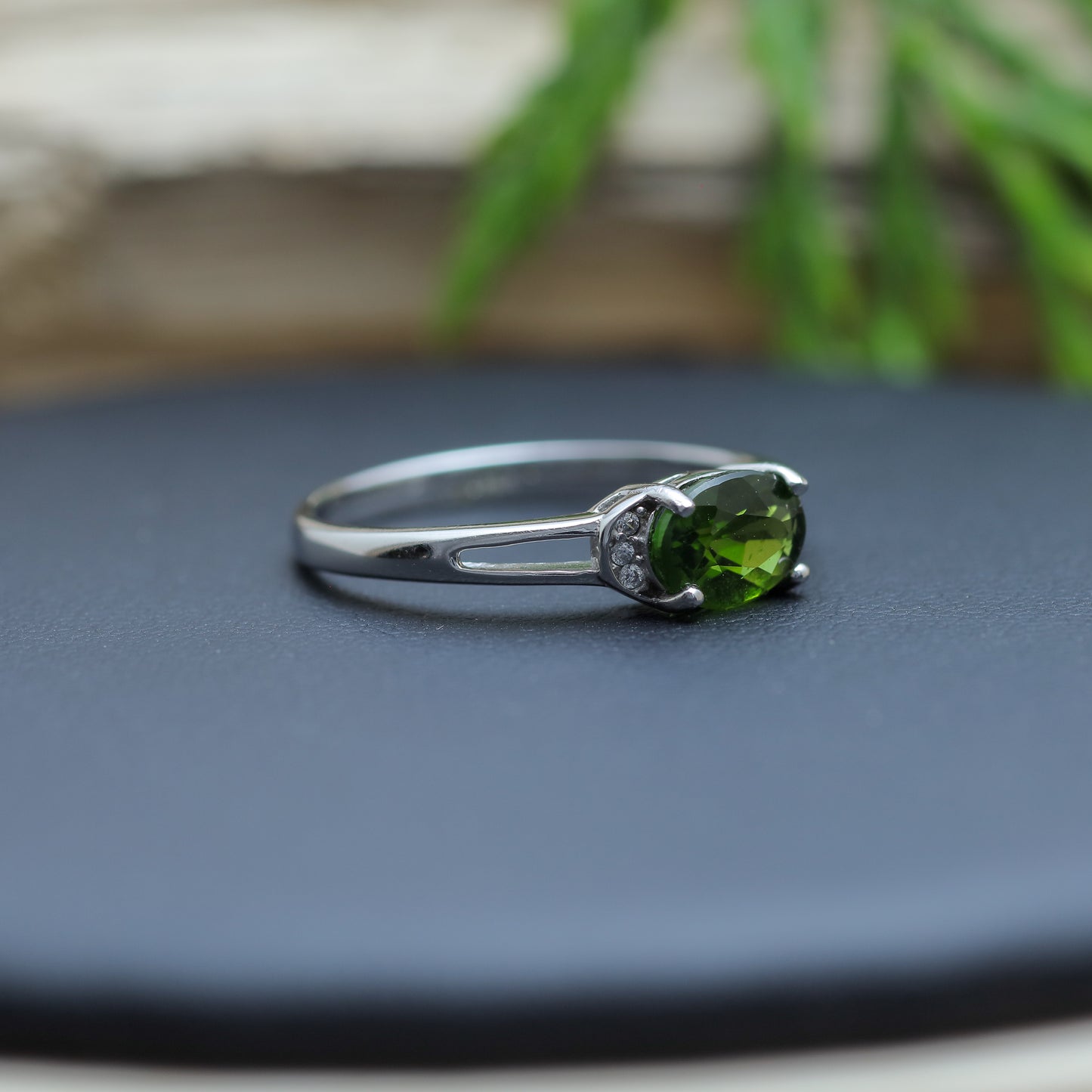 Oval Chrome Diopside  Ring in Sterling Silver