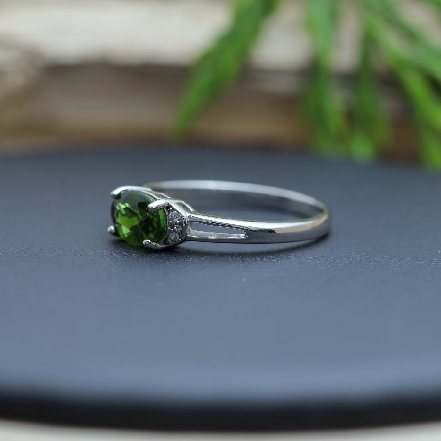 Oval Chrome Diopside  Ring in Sterling Silver