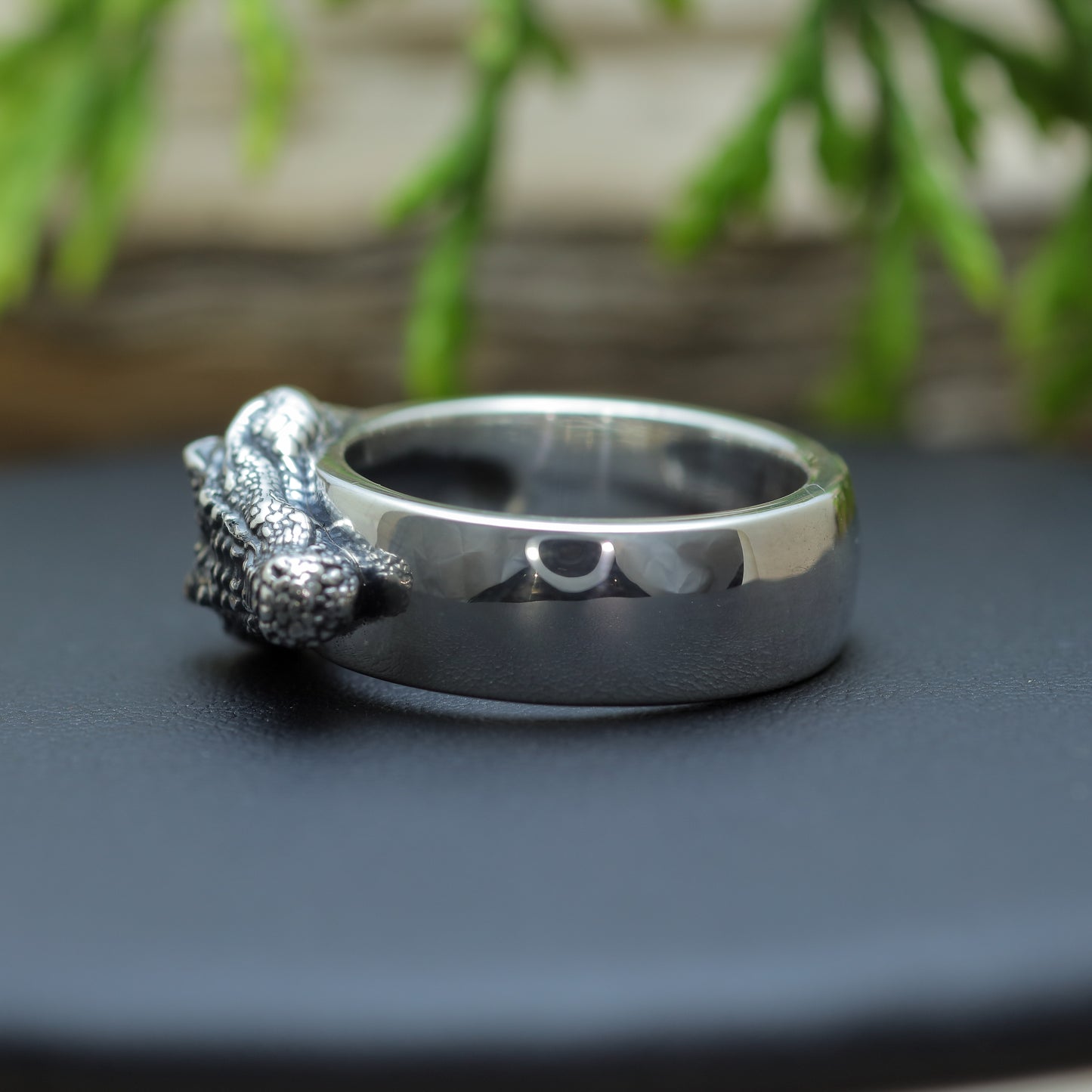 Unisex "Sobek" Sculpted Crocodile Ring (12.5g)