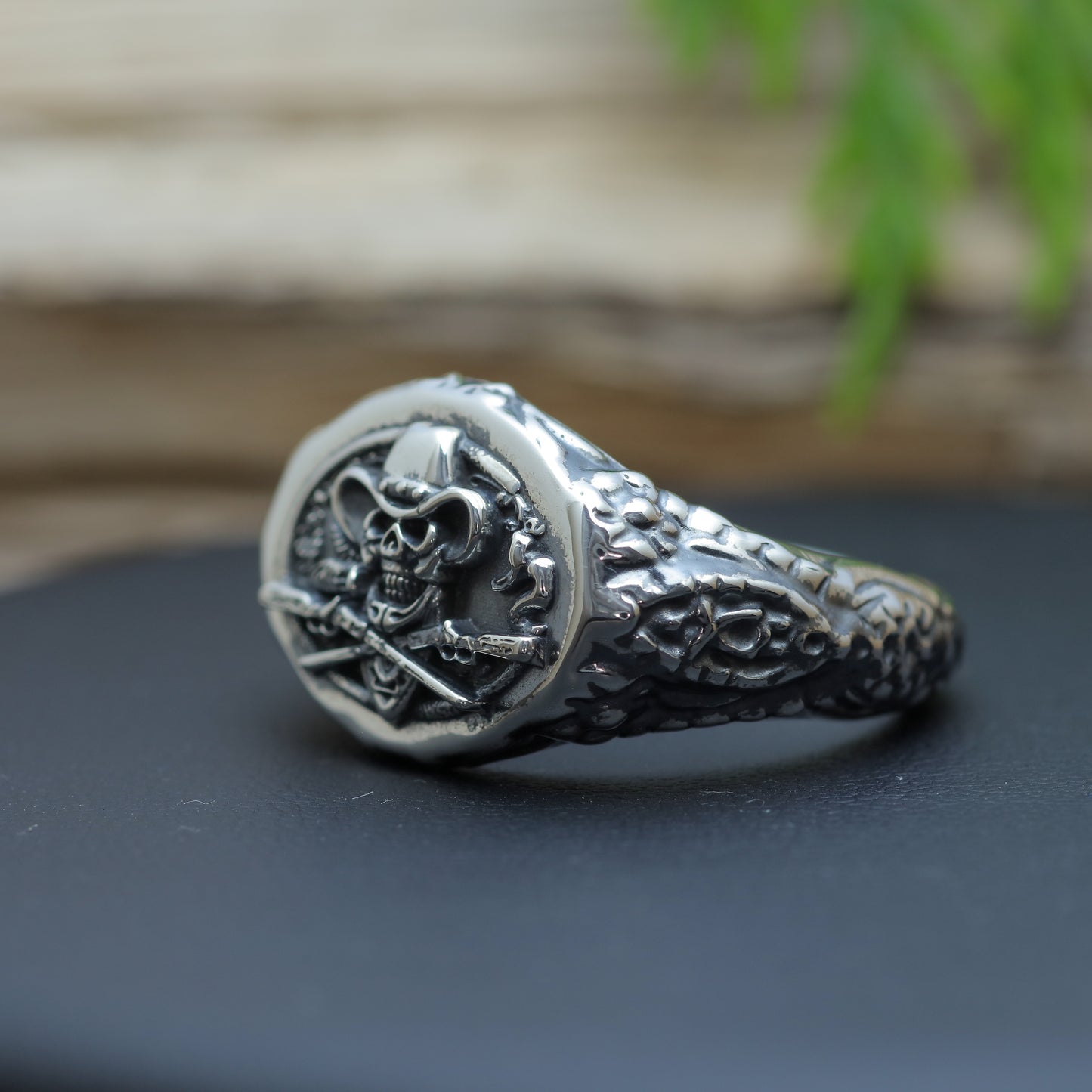 Men's "Mexican Charro Skull" Heavy Signet Ring in Sterling Silver (9.9g)