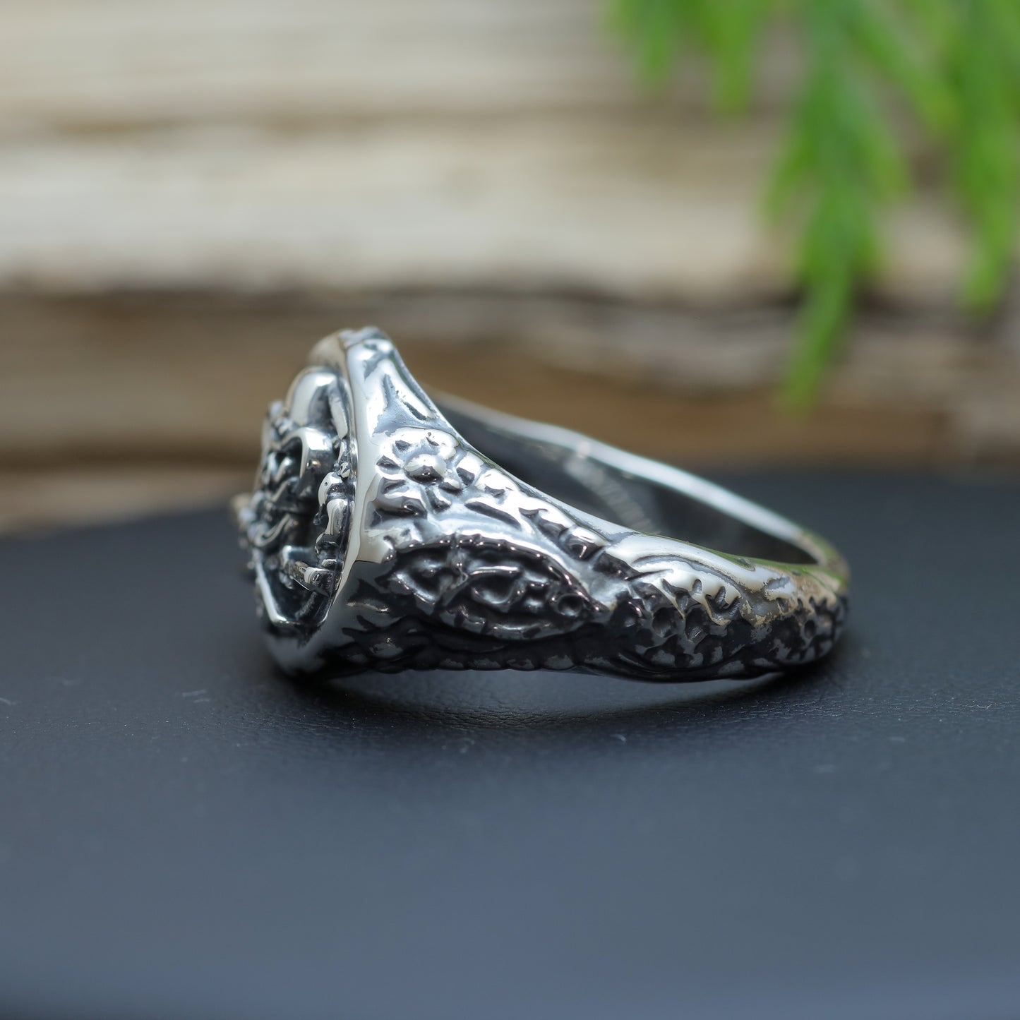 Men's "Mexican Charro Skull" Heavy Signet Ring in Sterling Silver (9.9g)