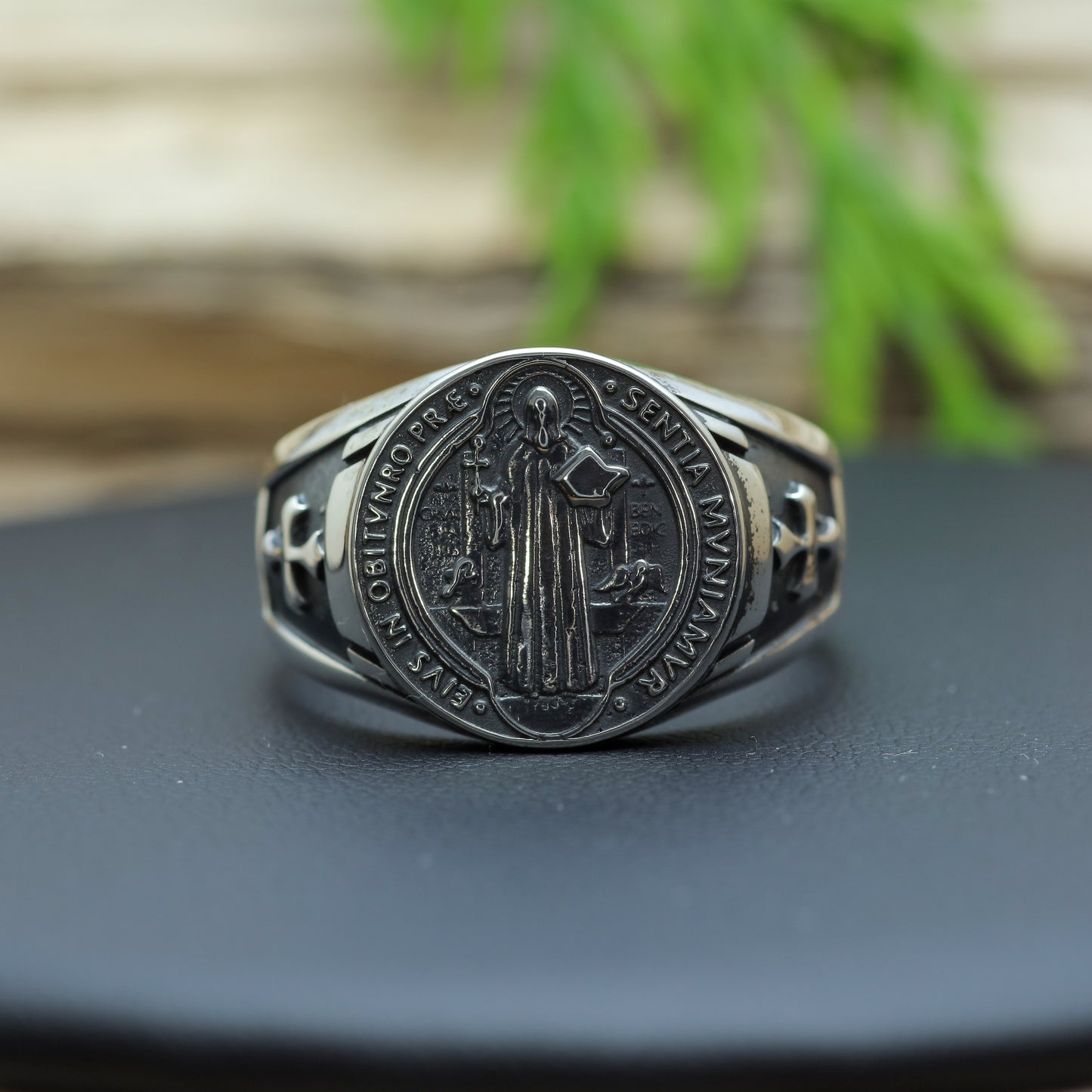 Men's "Saint Christopher" Protective Medallion Signet Ring in Sterling Silver (7.95g)
