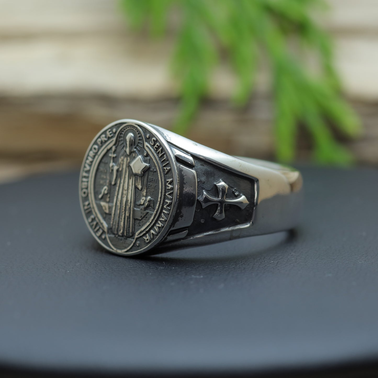 Men's "Saint Christopher" Protective Medallion Signet Ring in Sterling Silver (7.95g)