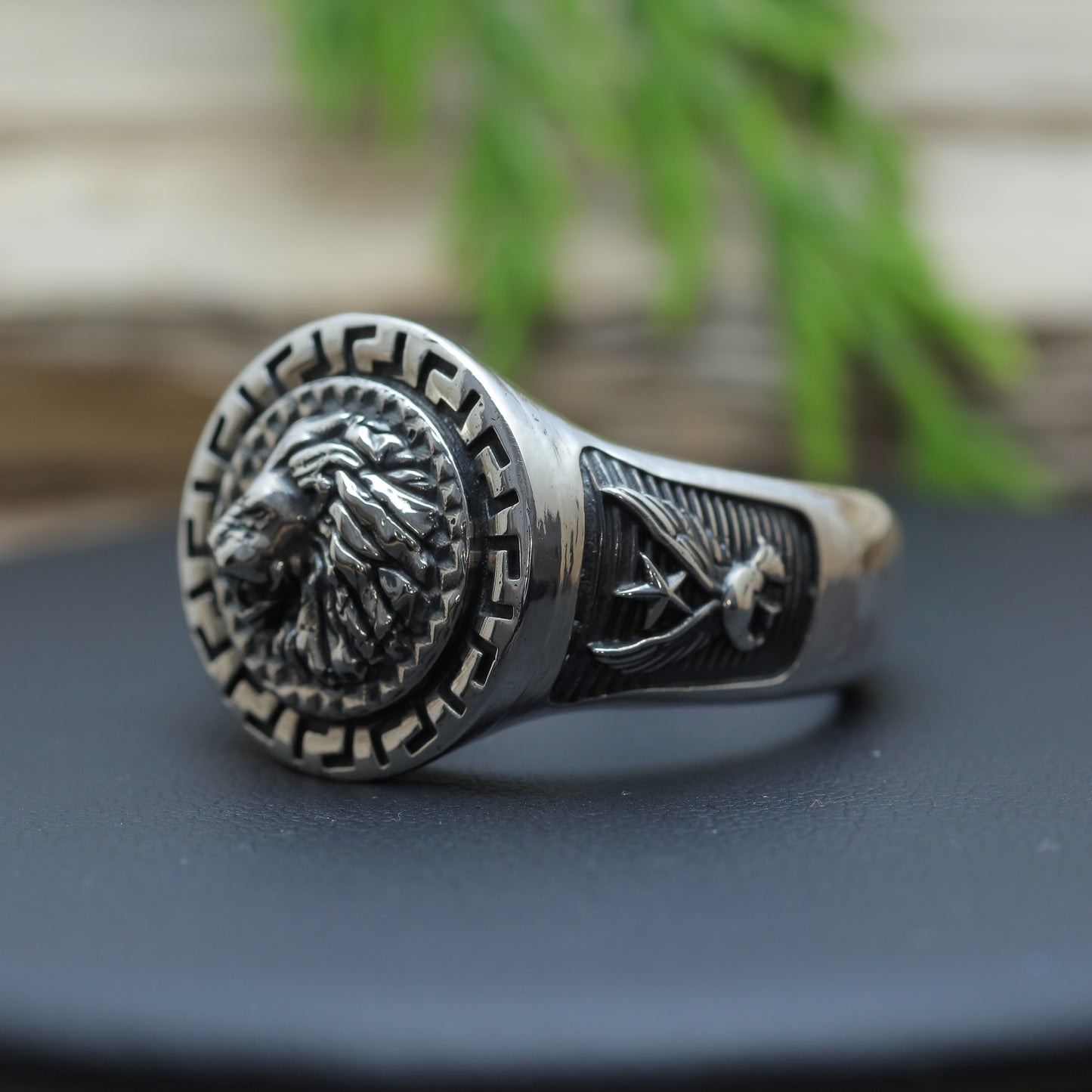 Men's "Imperium Lion & Eagle" Sovereign Signet Ring (14.7g)