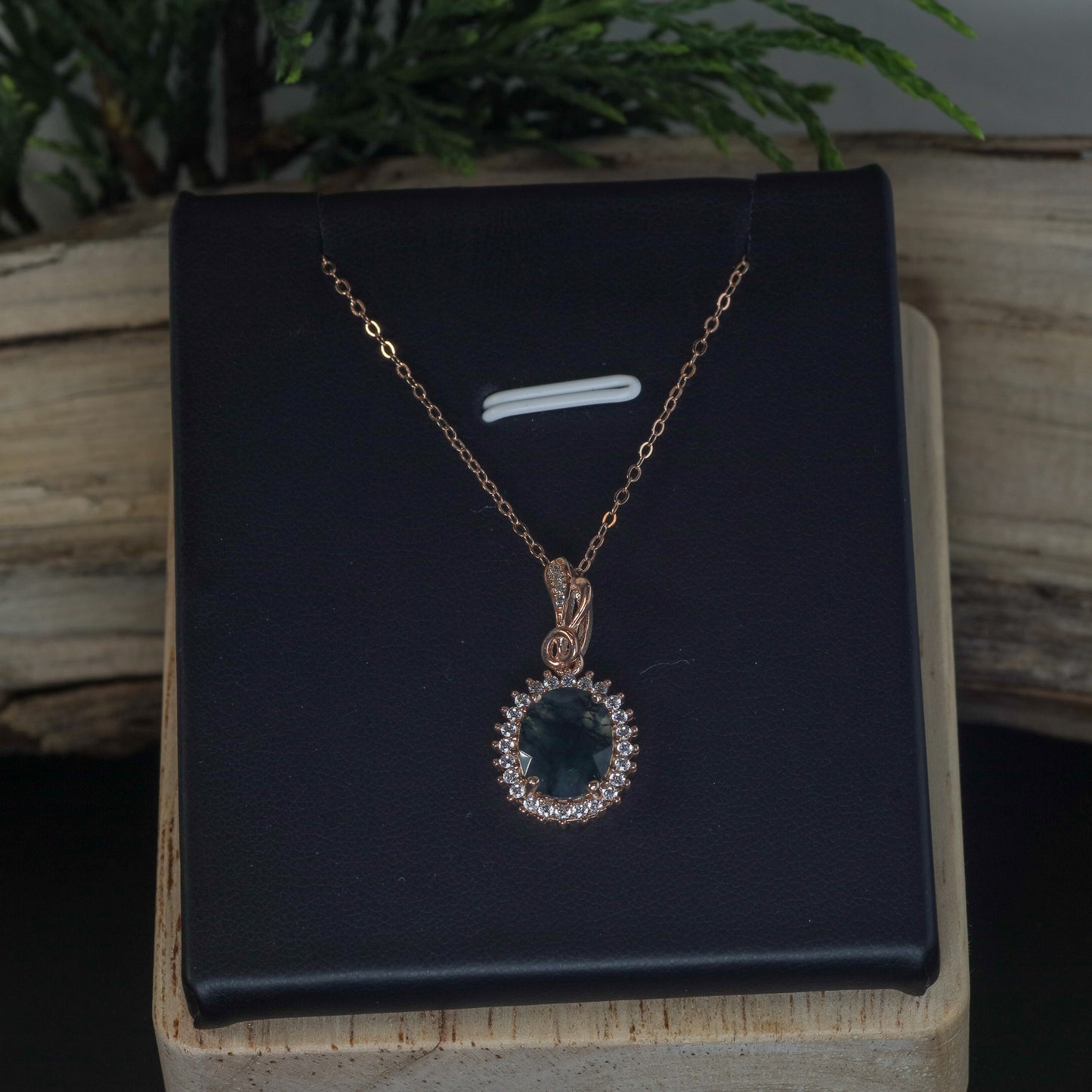Natural Agate Halo Pendant Necklace (Rose Gold Plated)