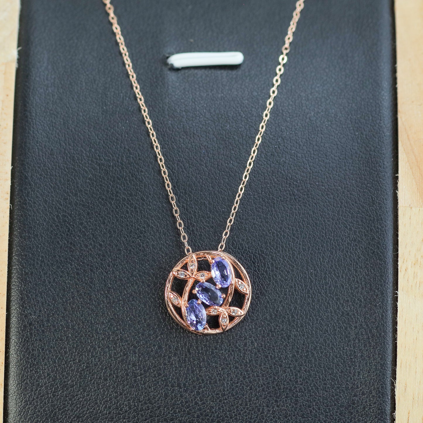 Natural Tanzanite Openwork Circle Pendant Necklace