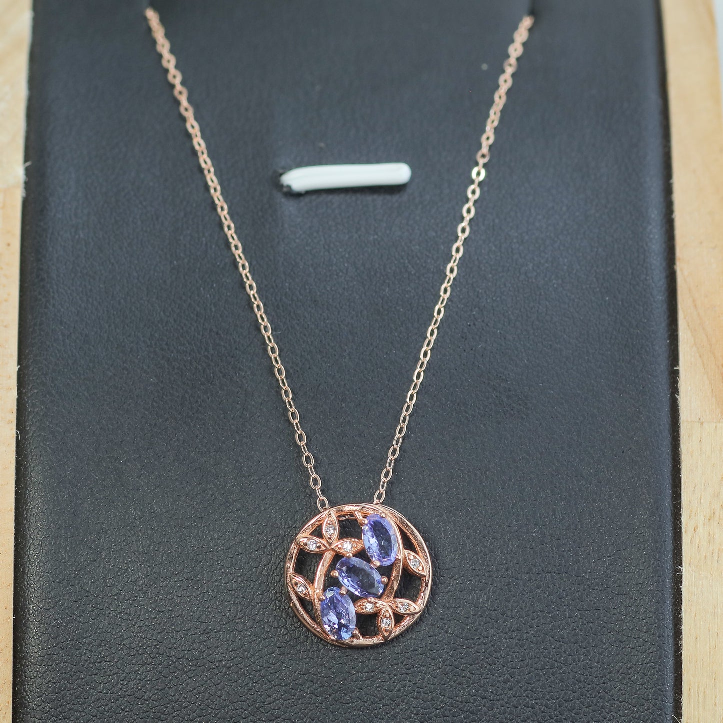 Natural Tanzanite Openwork Circle Pendant Necklace