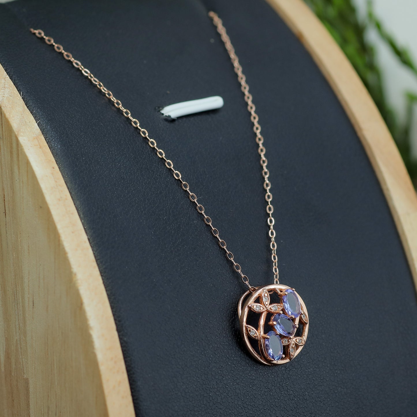 Natural Tanzanite Openwork Circle Pendant Necklace
