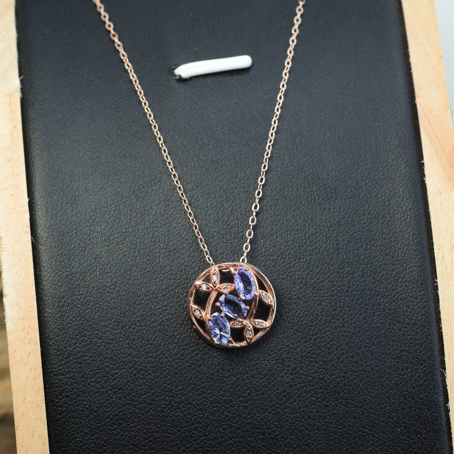 Natural Tanzanite Openwork Circle Pendant Necklace