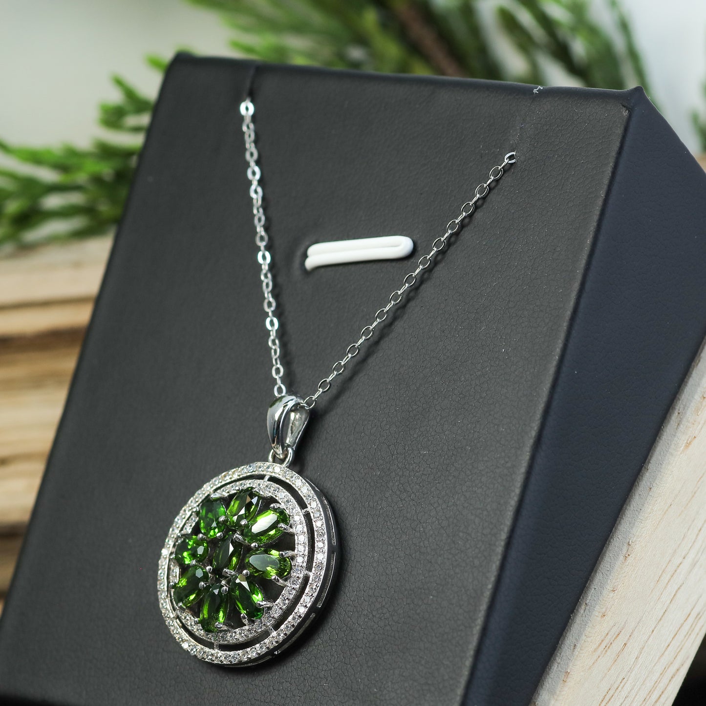 Natural Chrome Diopside Circular Rosette Pendant Necklace