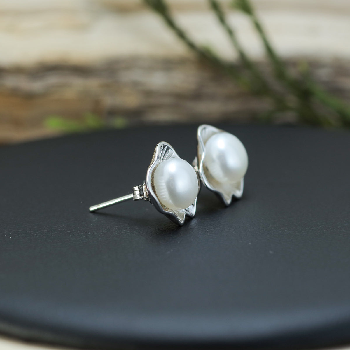Natural Cultured Pearl Oyster Shell Stud Earrings