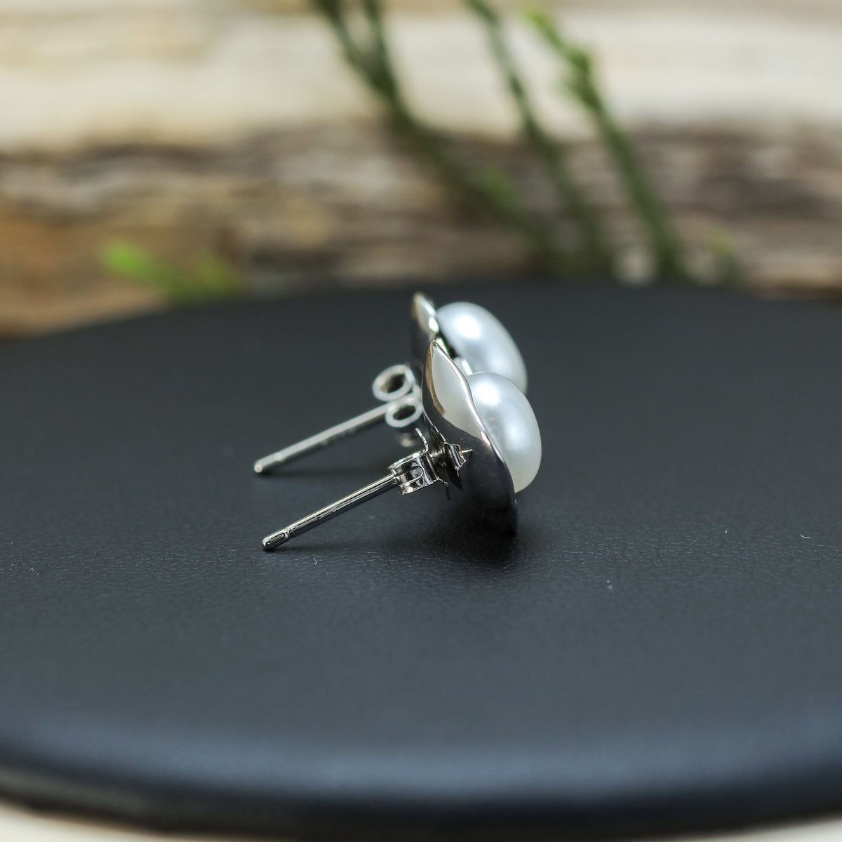 Natural Cultured Pearl Oyster Shell Stud Earrings