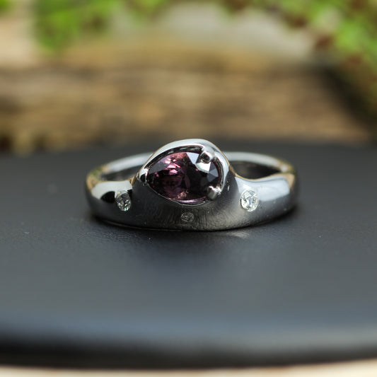 Studio-Cut Pear Vietnamese Pinkish Purple Spinel Organic Wave Ring / Untreated / Certified Gemstone.