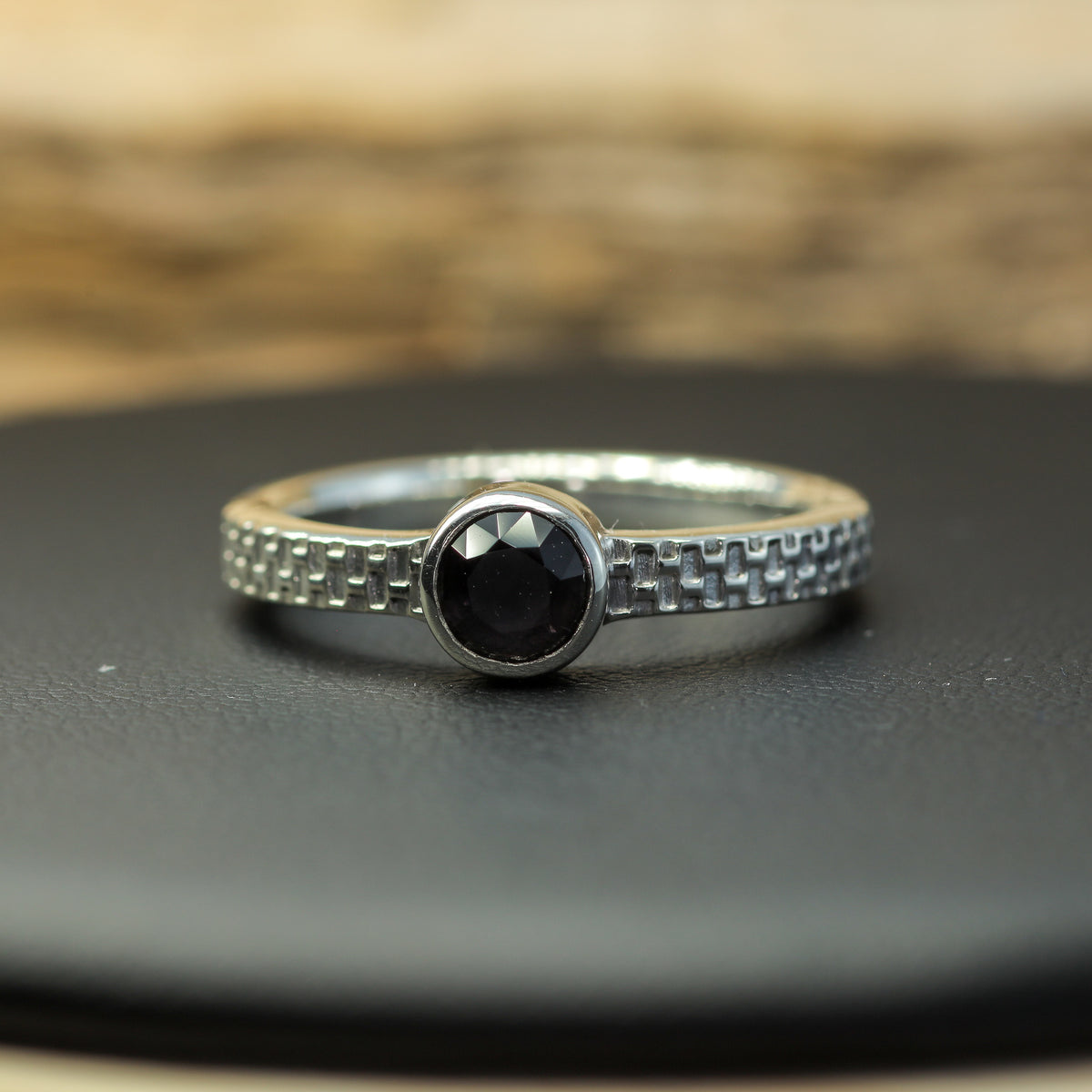 Certified Natural Violetish Purple Spinel Solitaire with Brick Patterned Band