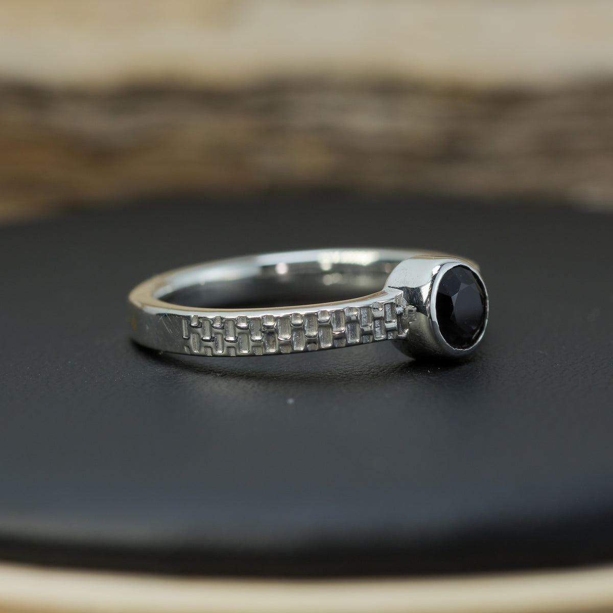Certified Natural Violetish Purple Spinel Solitaire with Brick Patterned Band