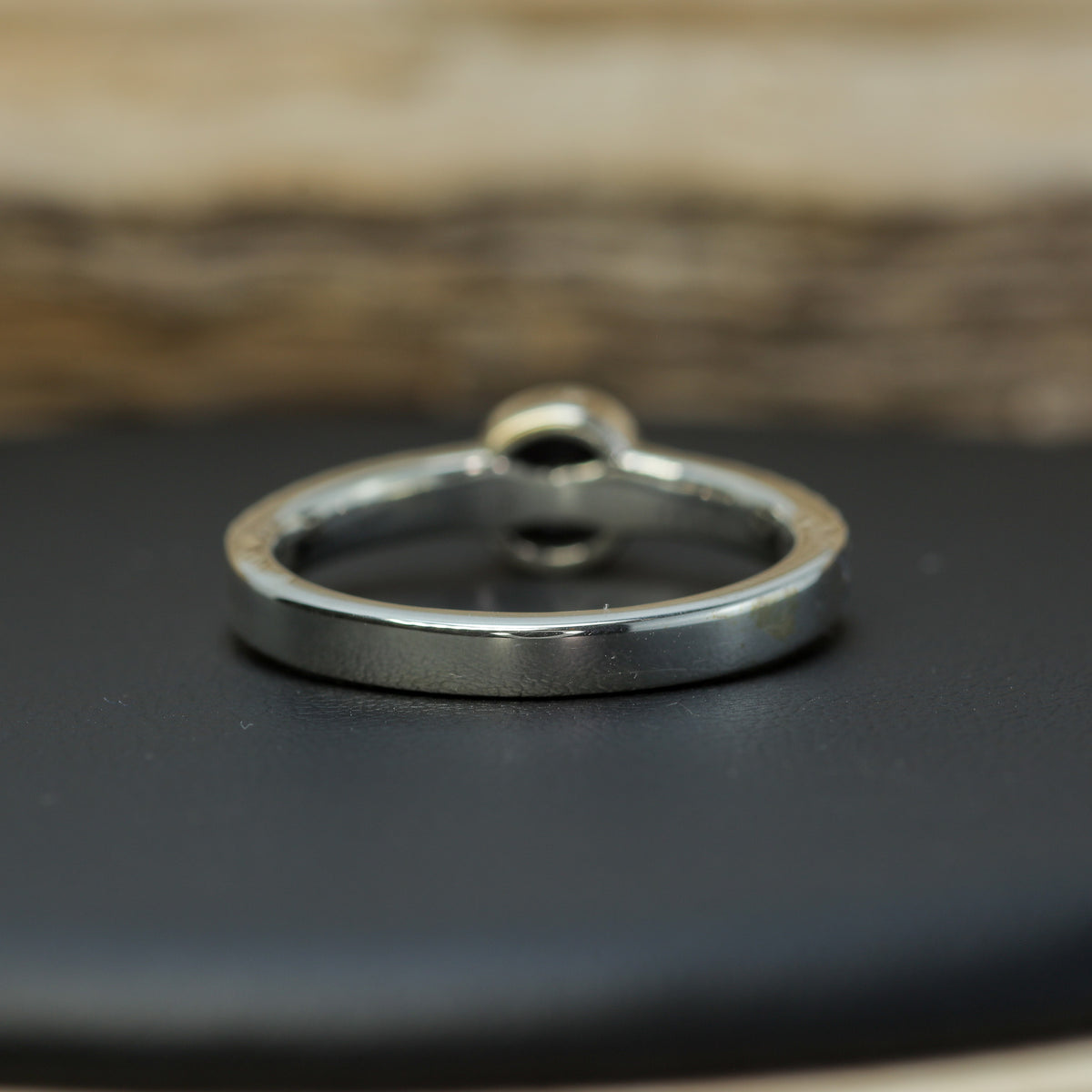 Certified Natural Violetish Purple Spinel Solitaire with Brick Patterned Band