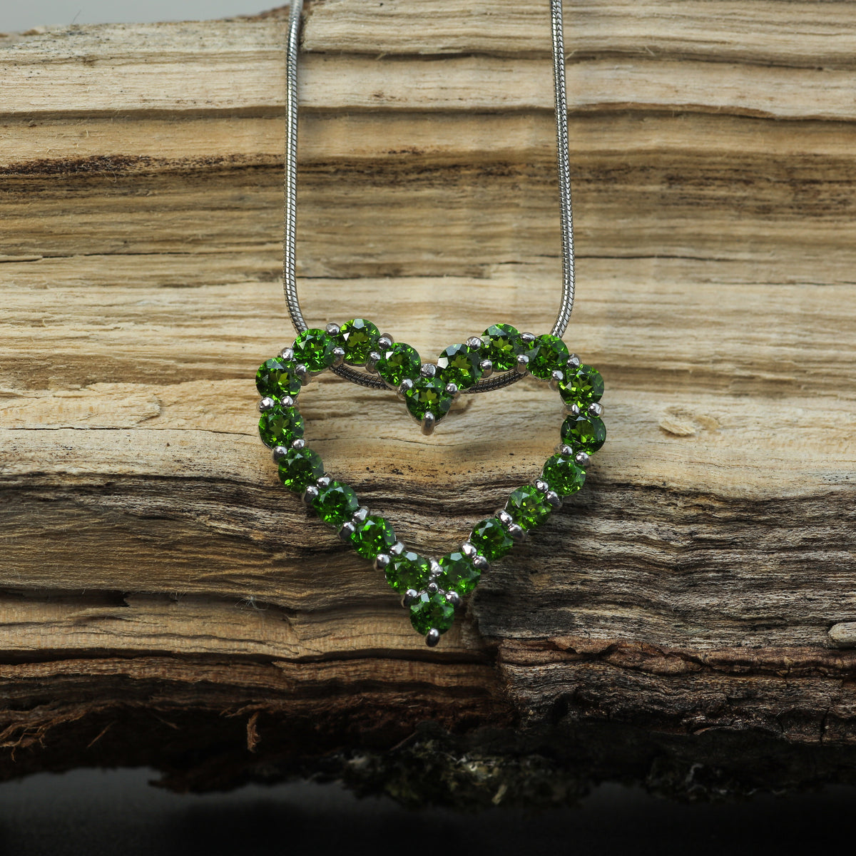 Natural Chrome Diopside Heart Pendant Necklace in 925 Silver (20")