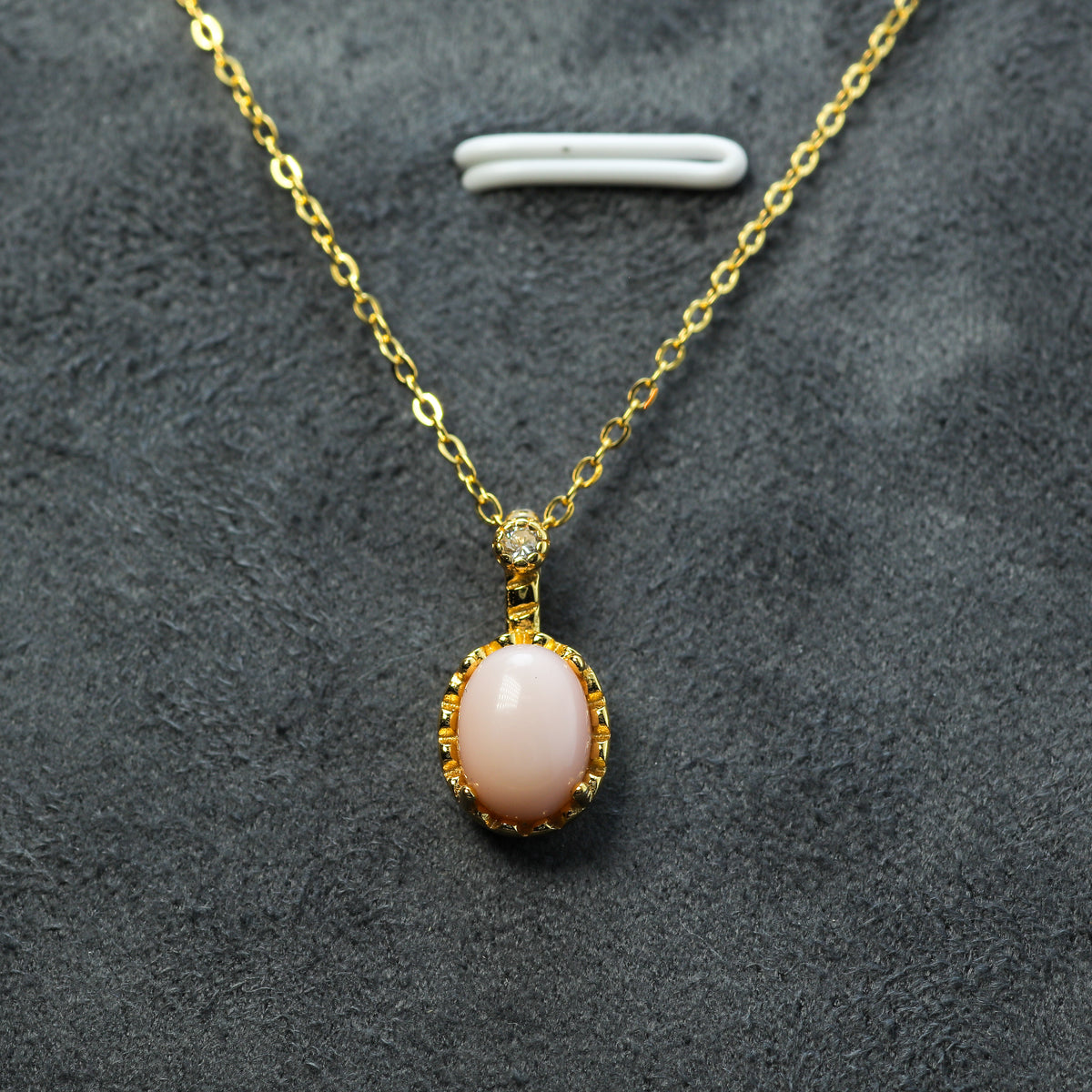 Oval Natural Pink Opal Solitaire Pendant Necklace in Gold-Plated 925 Silver