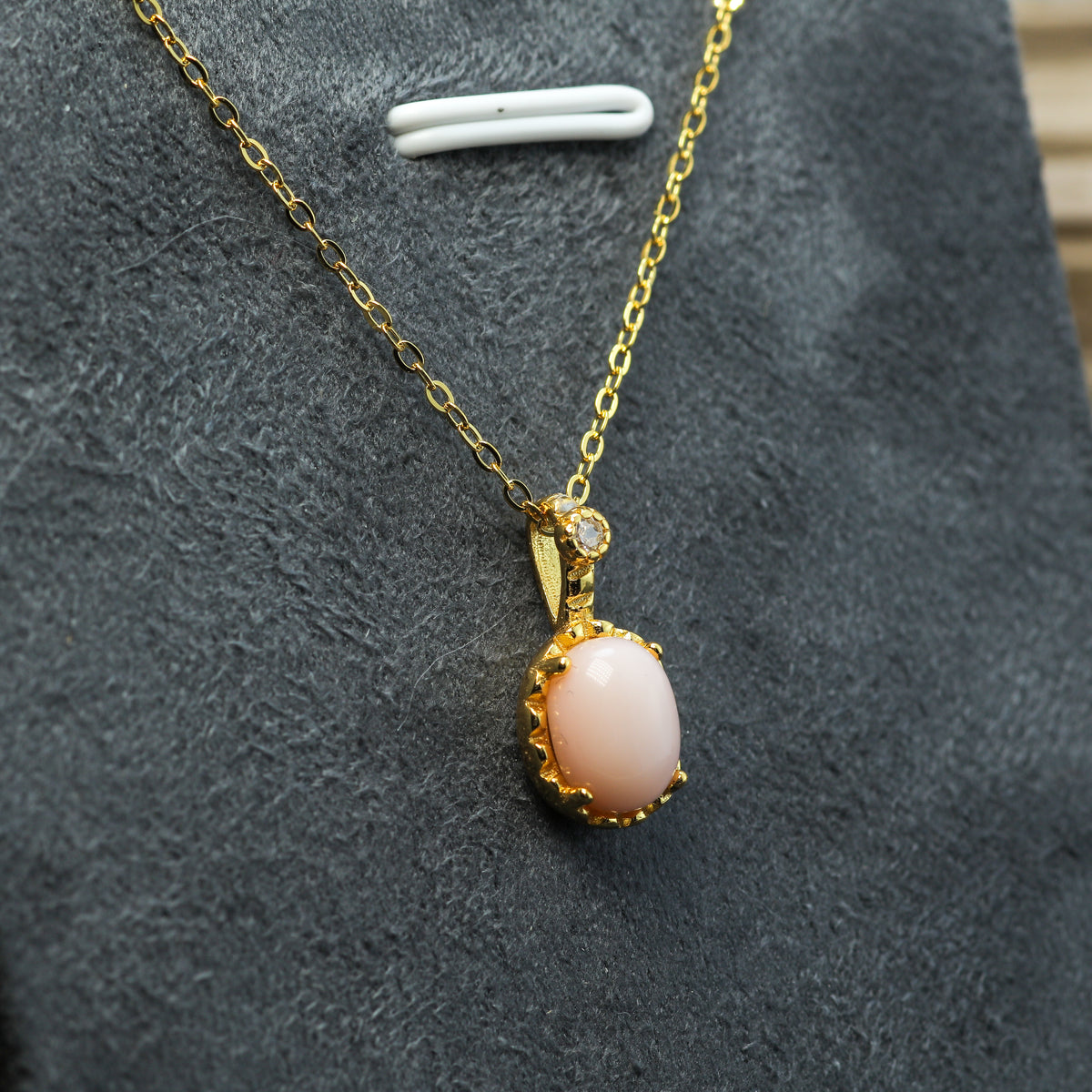 Oval Natural Pink Opal Solitaire Pendant Necklace in Gold-Plated 925 Silver
